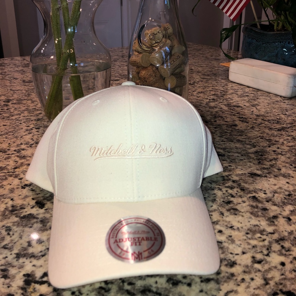 Mitchell & Ness SnapBack - Picture 2 of 4